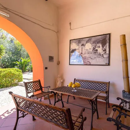 Apart-hotel Masseria Donna Laura *